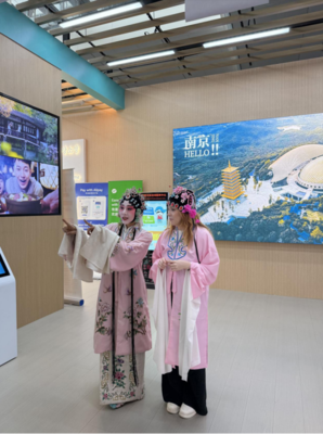 水韻江蘇·藝動(dòng)世界——國(guó)際志愿者以藝術(shù)文化服務(wù)為江蘇代言